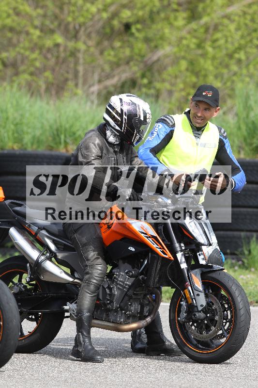 /Archiv-2025/10 23.04.2025 Cornu Master School ADR/gruen-vert/43